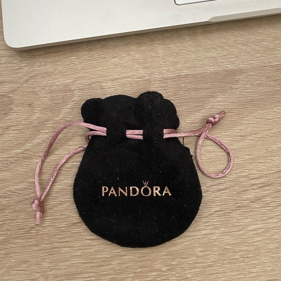 Pandora Birthday Blooms Ring - December - Picture 4 of 4